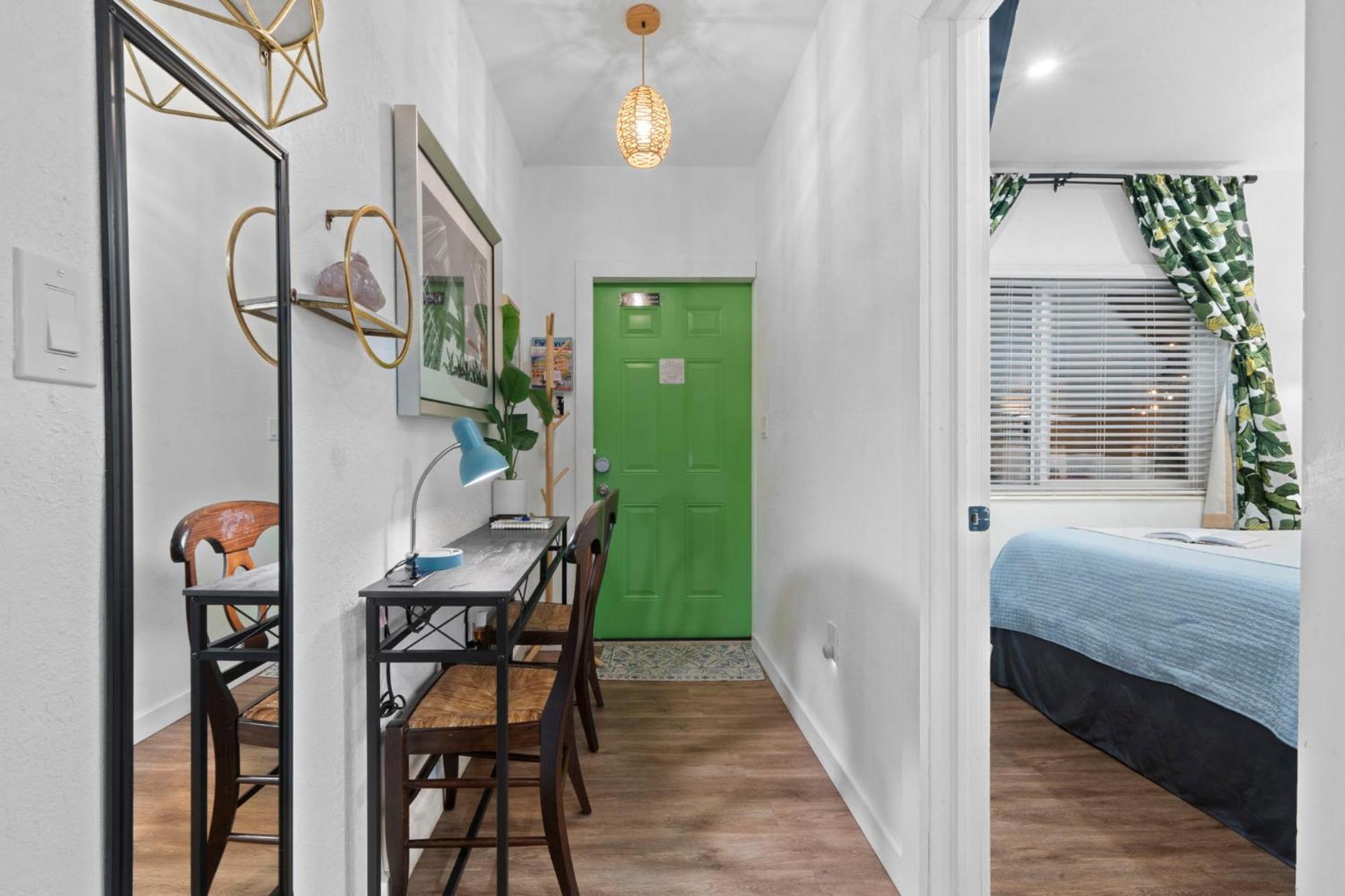 Stunning Little Havana Suites Close To Airport, Calle Ocho, Brickell, Wynwood And The Beaches - Free Parking Miami Exterior foto